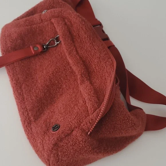 Lululemon On the Beat Belt Bag *Sherpa Heathered Magma - Picture 8 of 11